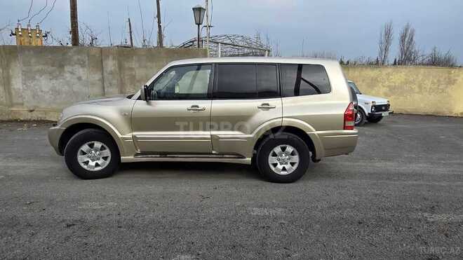 Mitsubishi Pajero-3