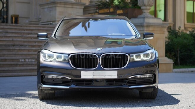 BMW 740-1