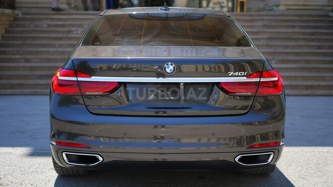 BMW 740-3
