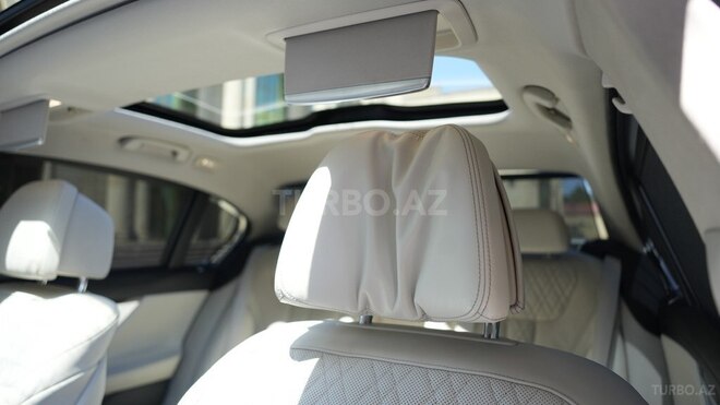 BMW 740-16
