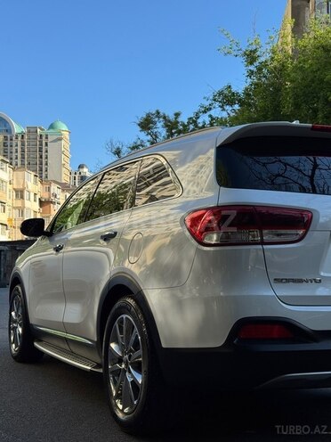 Kia Sorento-4
