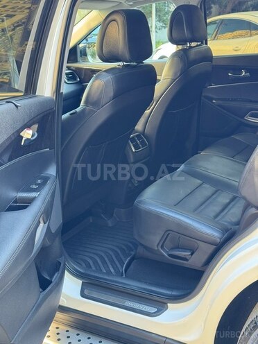 Kia Sorento-18