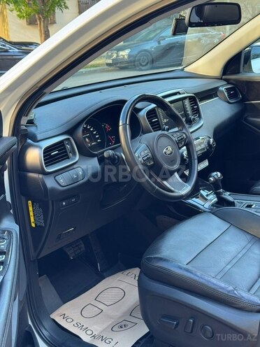 Kia Sorento-10