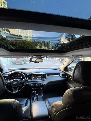 Kia Sorento-9