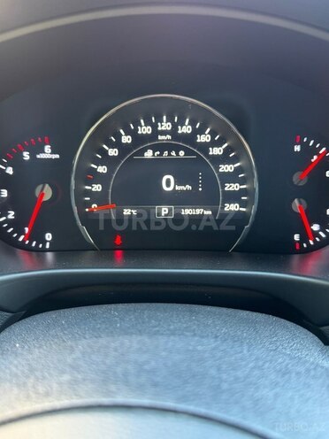 Kia Sorento-13