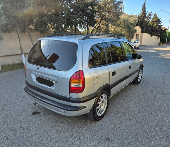 Opel Zafira-3