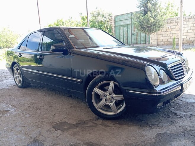 Mercedes E 220-4