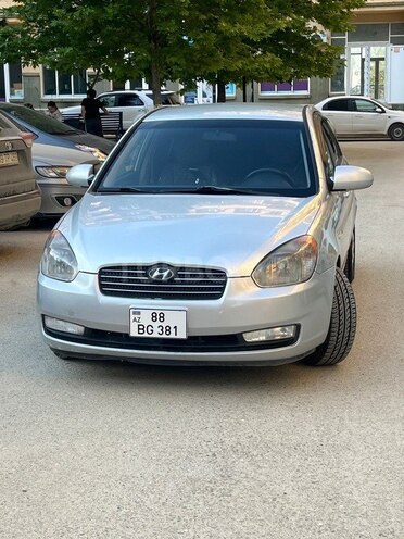 Hyundai Accent-1