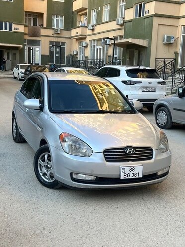Hyundai Accent-3
