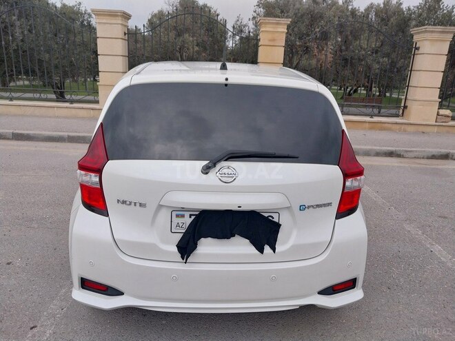 Nissan Note-6