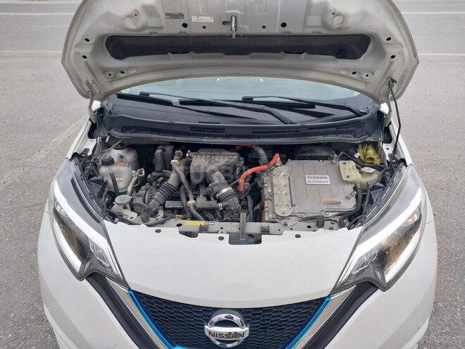 Nissan Note-7