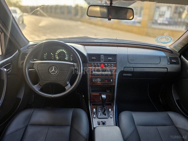 Mercedes C 240-6