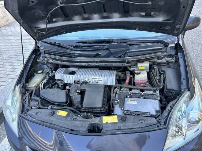 Toyota Prius-10