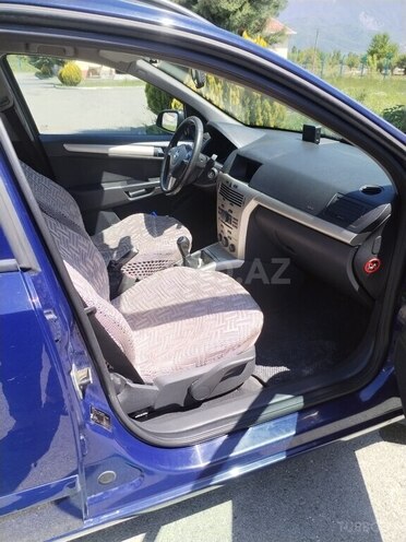 Opel Astra-10