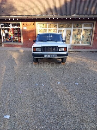 LADA (VAZ) 2107-1