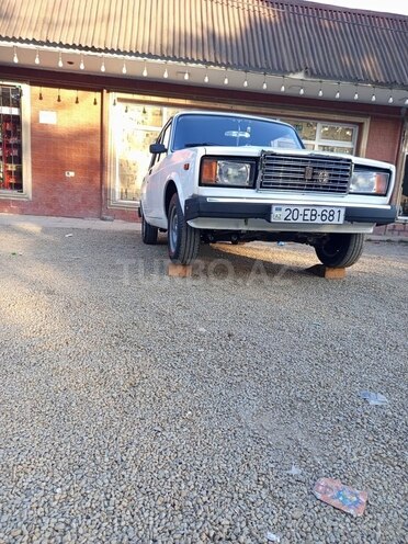 LADA (VAZ) 2107-2