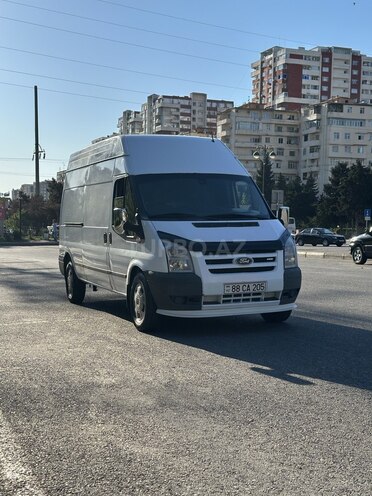 Ford Transit-5
