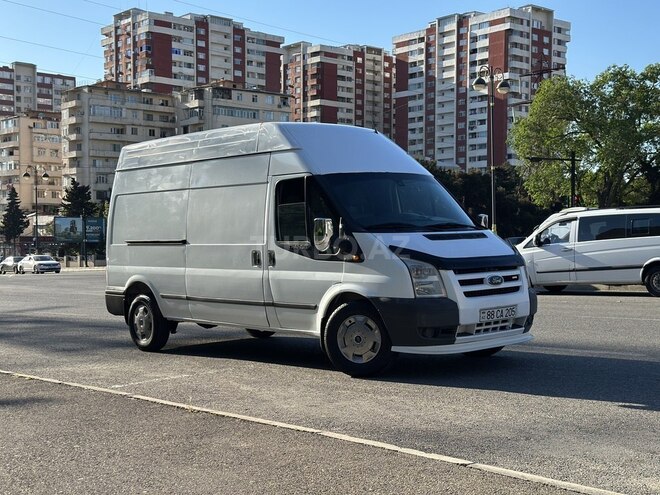 Ford Transit-2