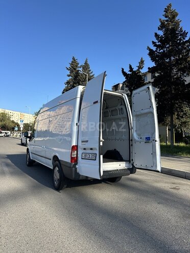 Ford Transit-14