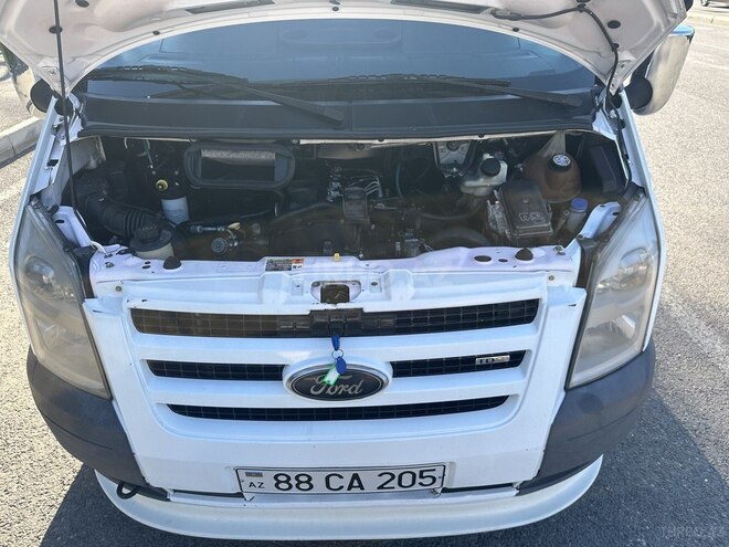 Ford Transit-18