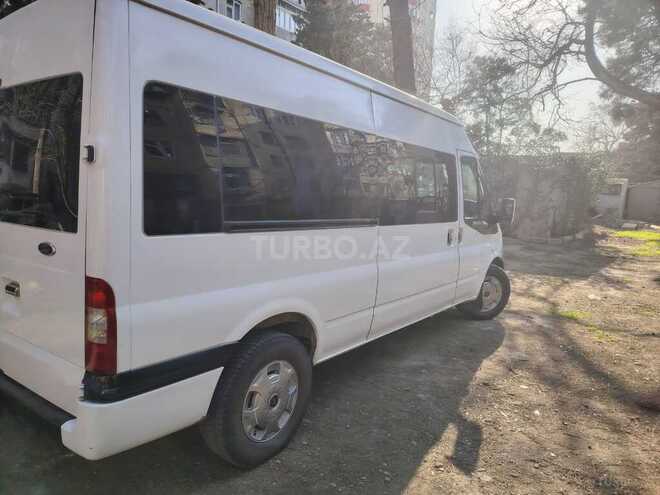 Ford Transit-5