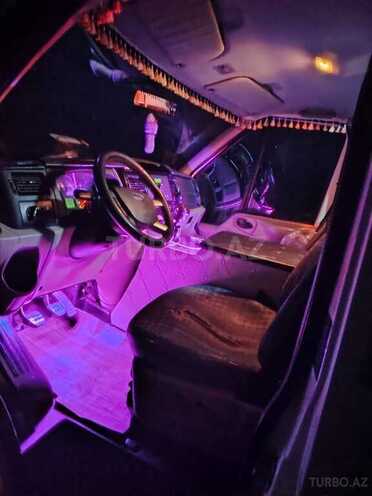 Ford Transit-8