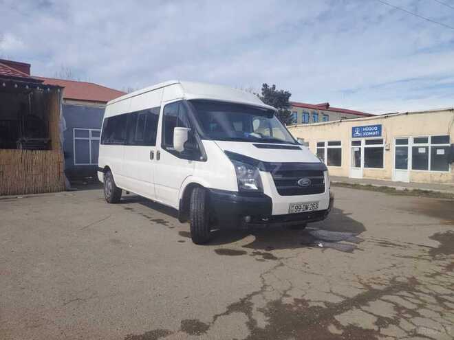 Ford Transit-15