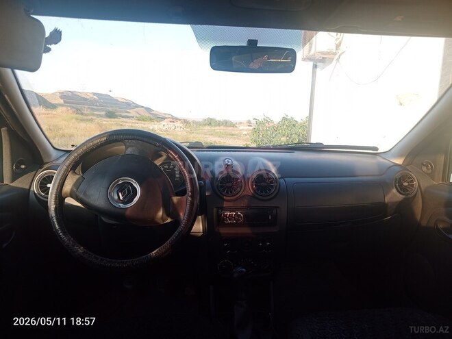 Renault Logan-5