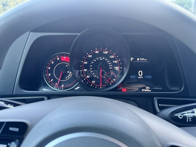 Hyundai Elantra-10