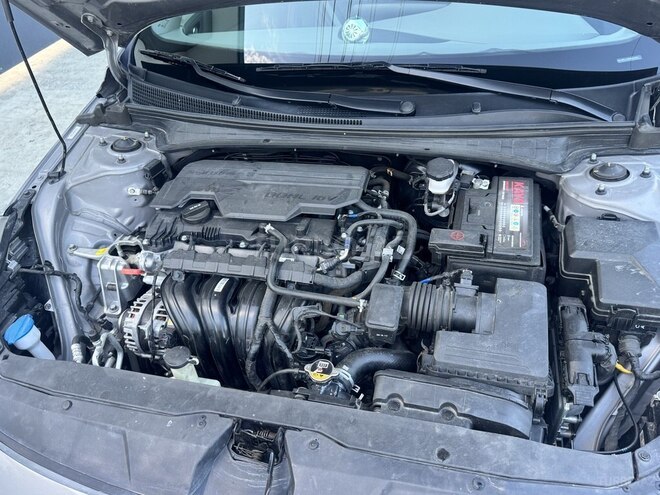 Hyundai Elantra-4