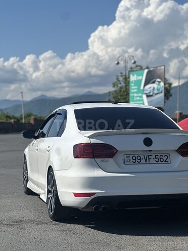 Volkswagen Jetta-3