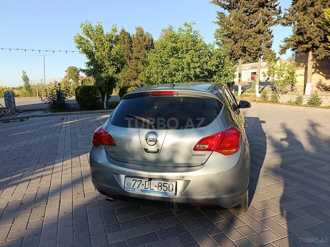 Opel Astra-2