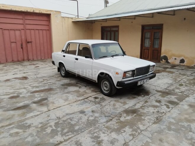 LADA (VAZ) 2107-4