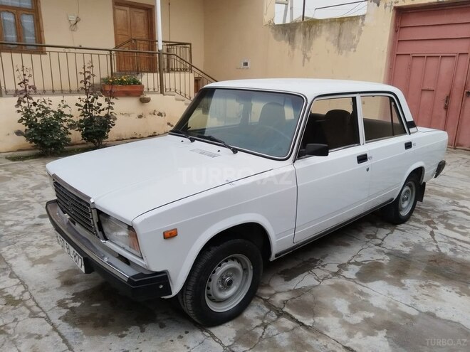LADA (VAZ) 2107-5