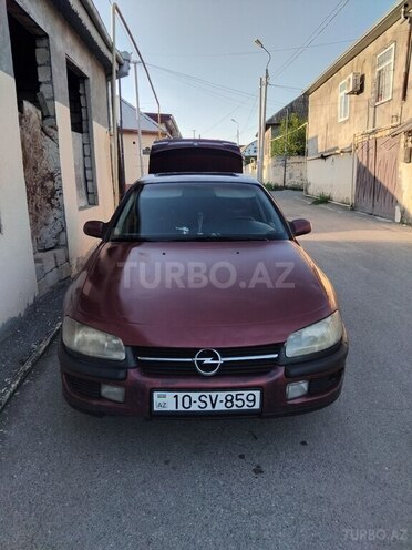Opel Omega-1