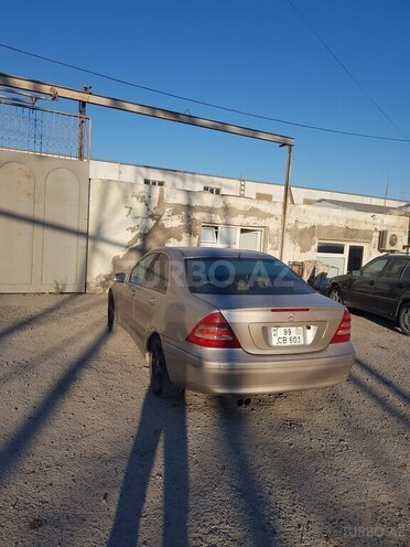 Mercedes C 240-10