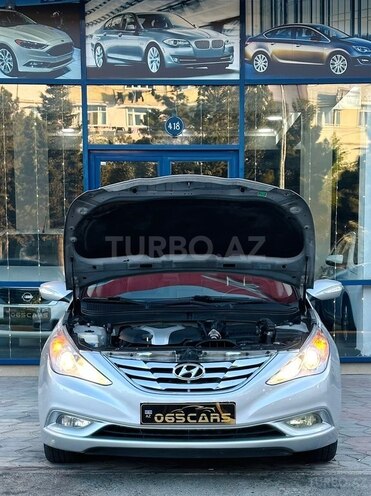 Hyundai Sonata-2