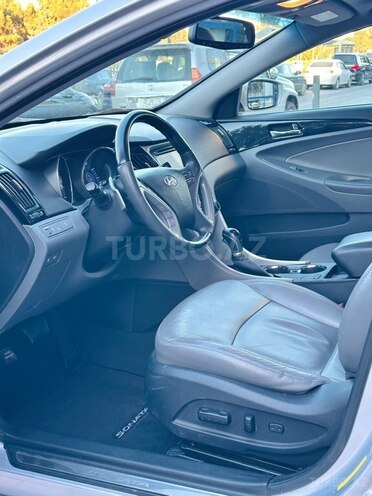 Hyundai Sonata-6