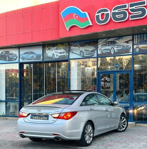 Hyundai Sonata-14