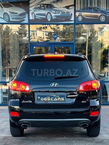 Hyundai Santa Fe-12