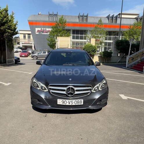 Mercedes E 250-1