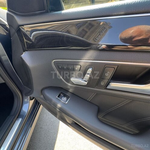 Mercedes E 250-10