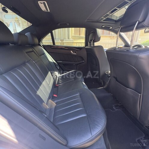 Mercedes E 250-12