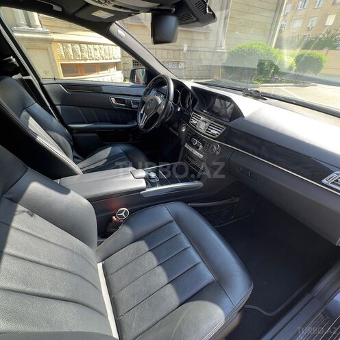 Mercedes E 250-13