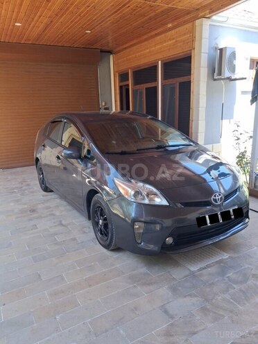 Toyota Prius-1