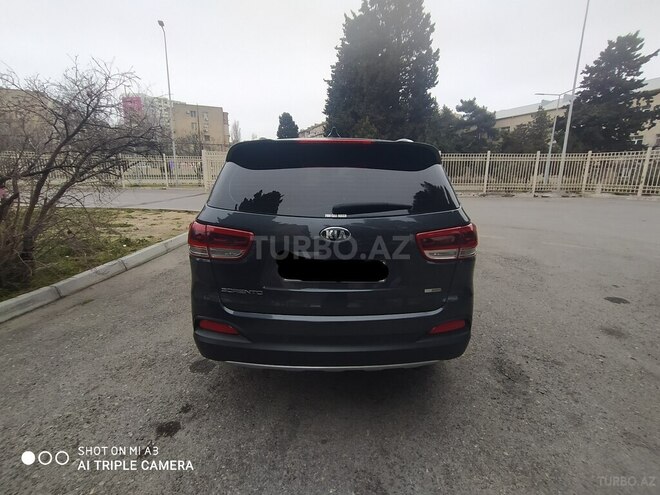Kia Sorento-4