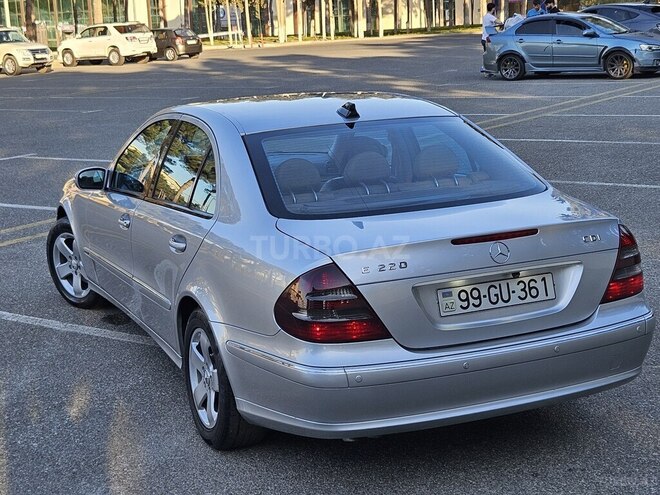 Mercedes E 200-5