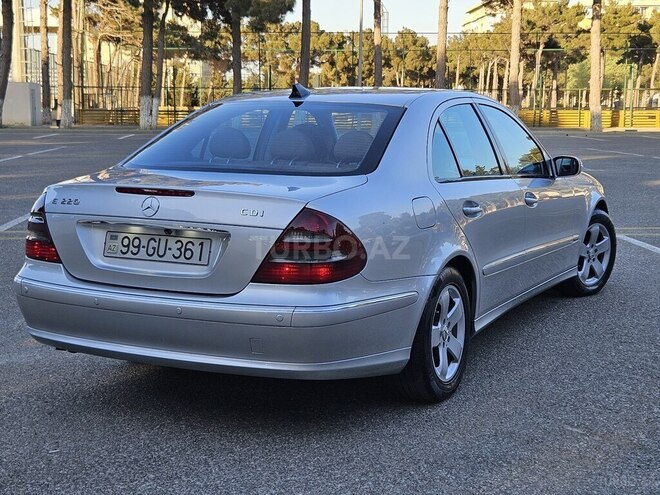Mercedes E 200-8
