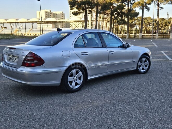 Mercedes E 200-10