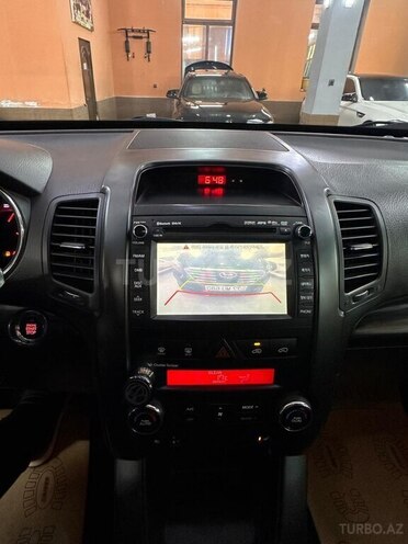 Kia Sorento-11